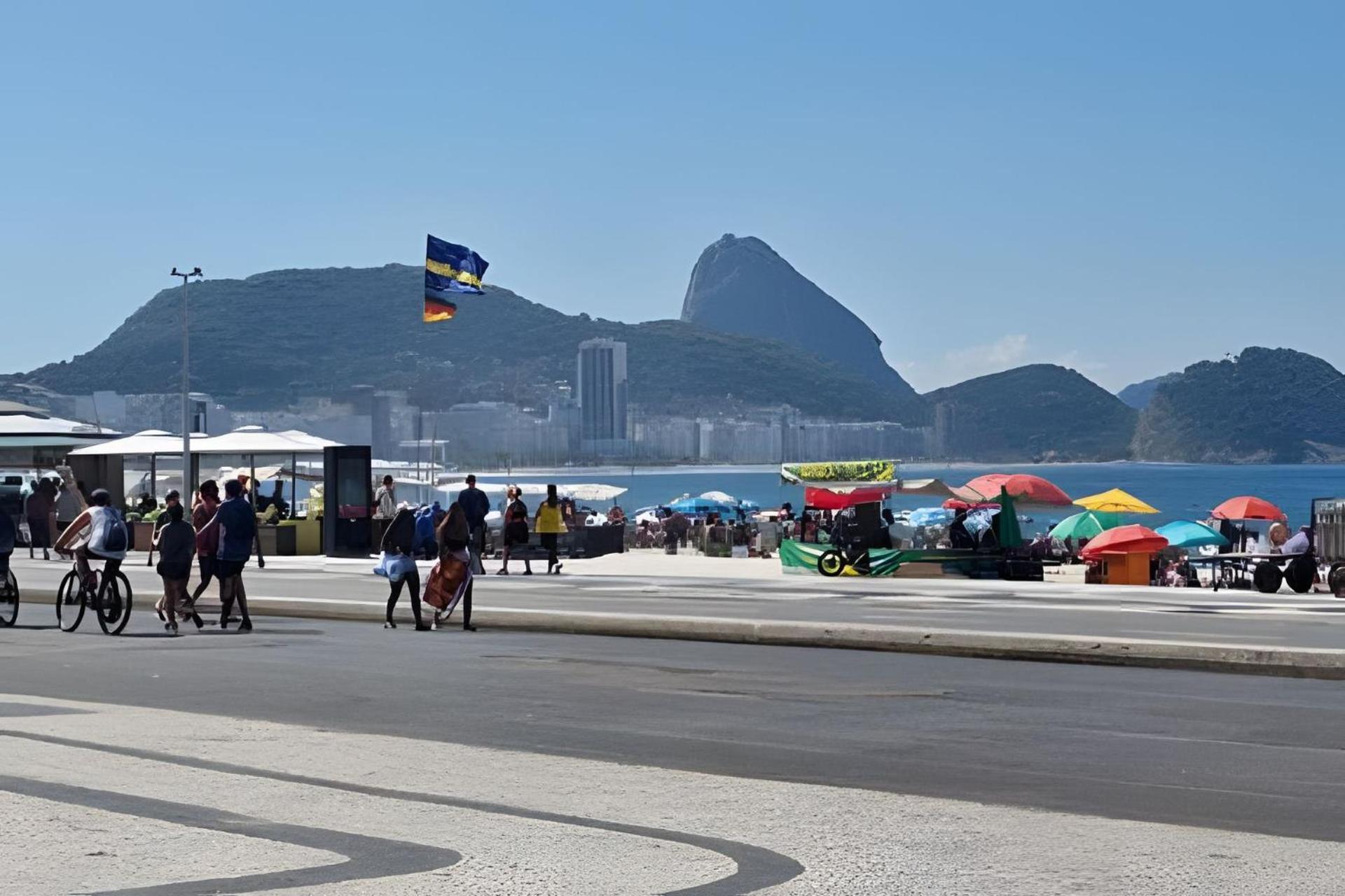 Studio Pe Na Areia Em Copacabana Ріо-де-Жанейро Екстер'єр фото